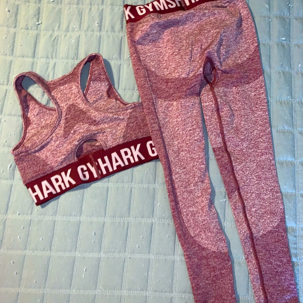 Gymshark Matching Set - Picture 2 of 2